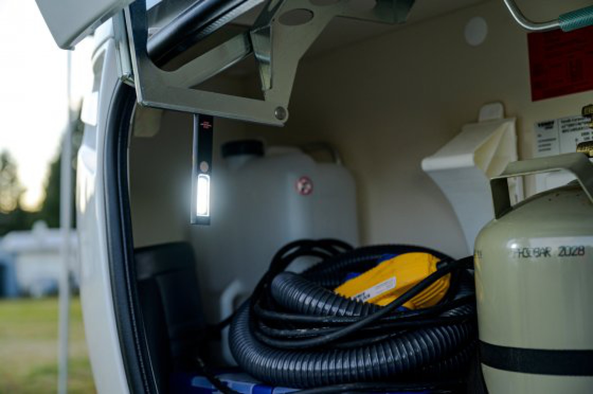 LED punjiva radna svjetiljka PL 200 AC 200lm - Slika 2